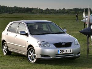 Toyota Corolla 5-Door 2001 года (UK)